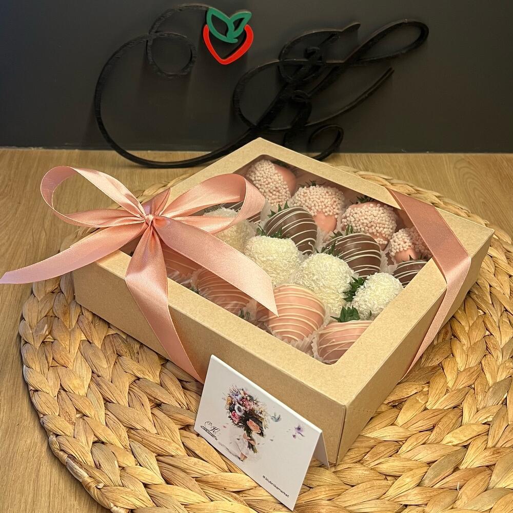 Клубника в шоколаде с декором 20шт