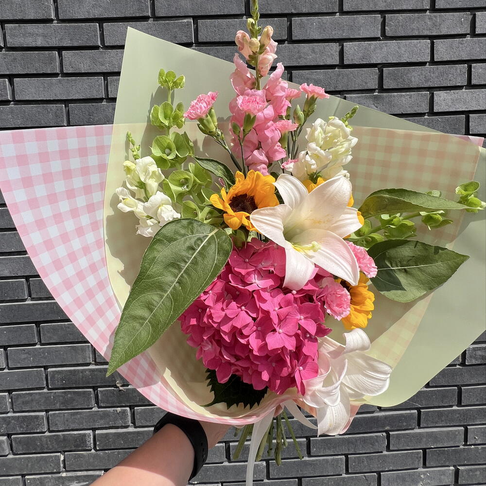 Summer in one bouquet 💐