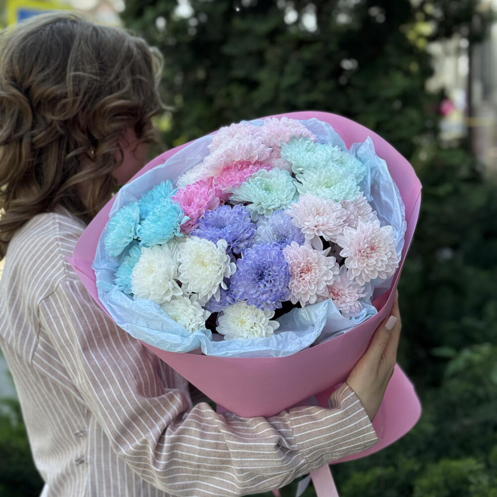 7 кустовых хризантем в упаковке
