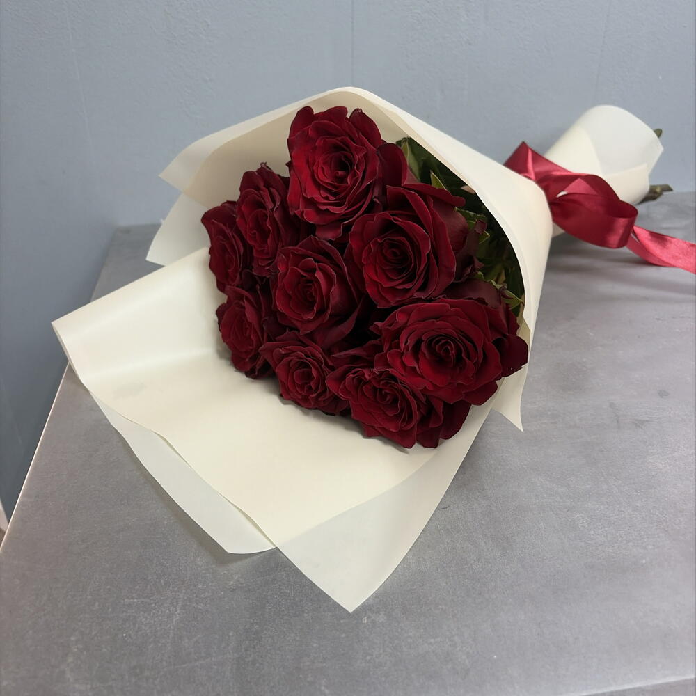 Девять красных роз ❣️