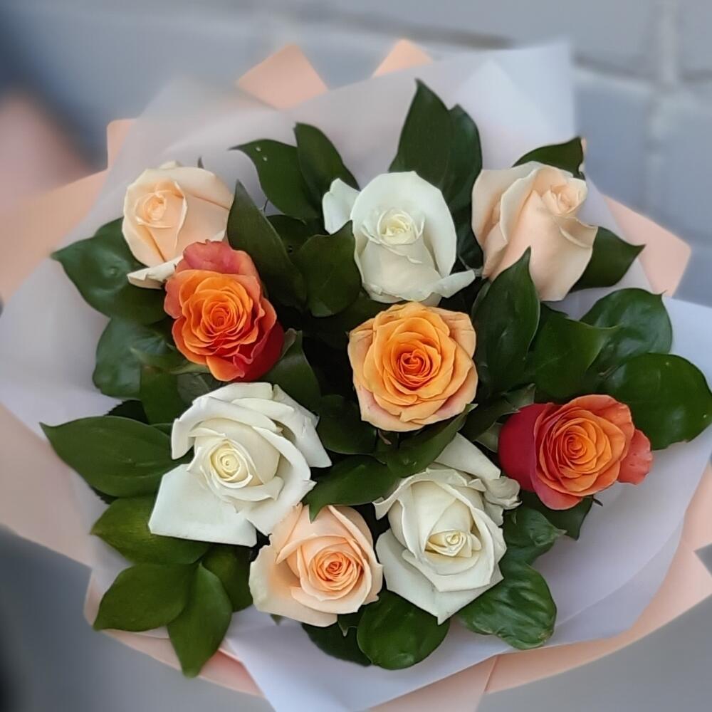 Букет роз с рускусом 💐