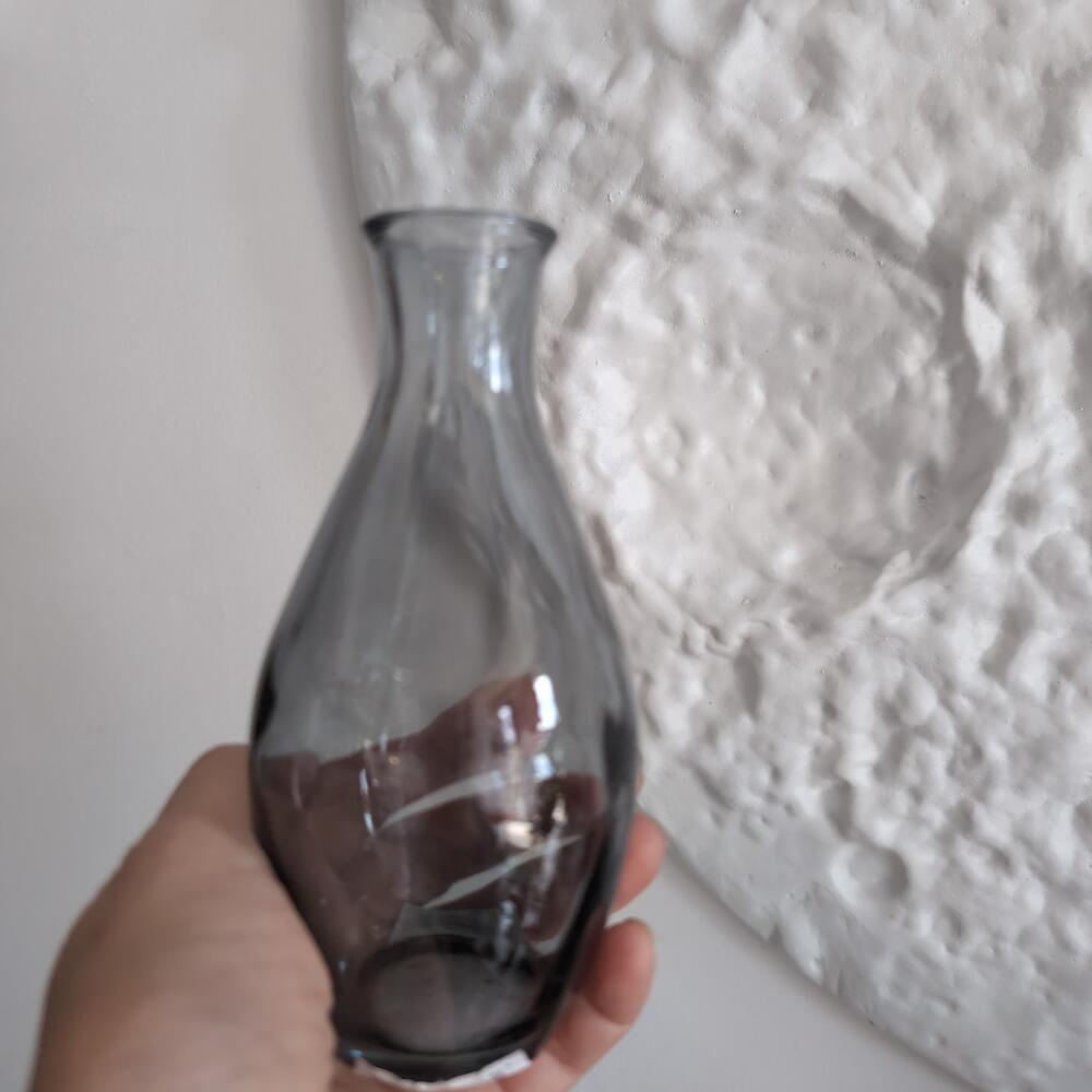 Вазочка-бутылочка светло-серая