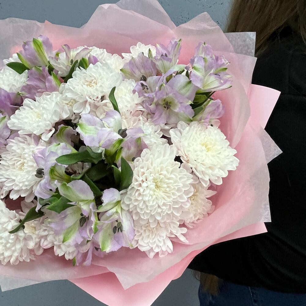 Сиреневая ласка 🌸 Трогательный букет в сиренево-белых тонах, наполненный мягкостью и светом