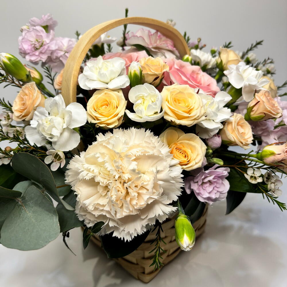 Корзина с цветами