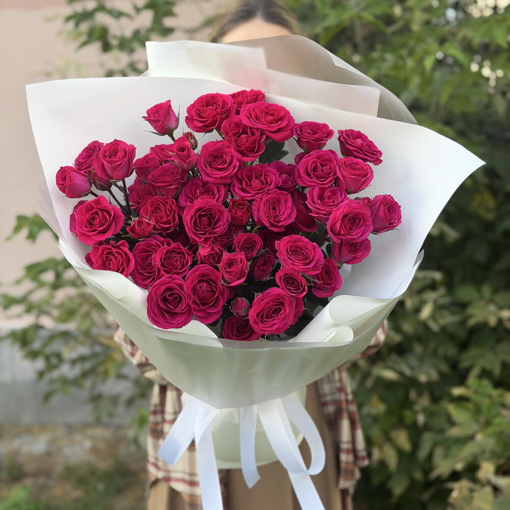 Малиновые кустовые  розы 15 штук=45 бутонов, арт.310
