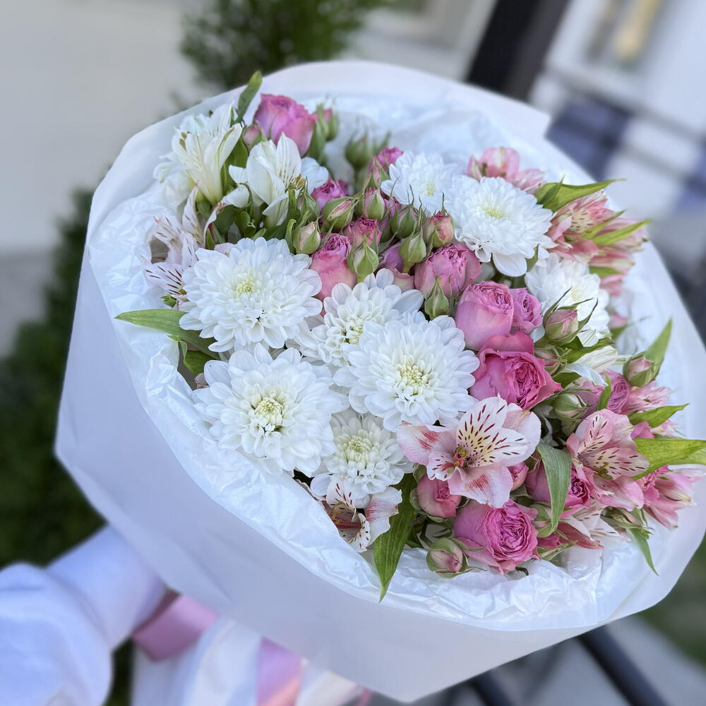 Букет сборный с альстромерией
