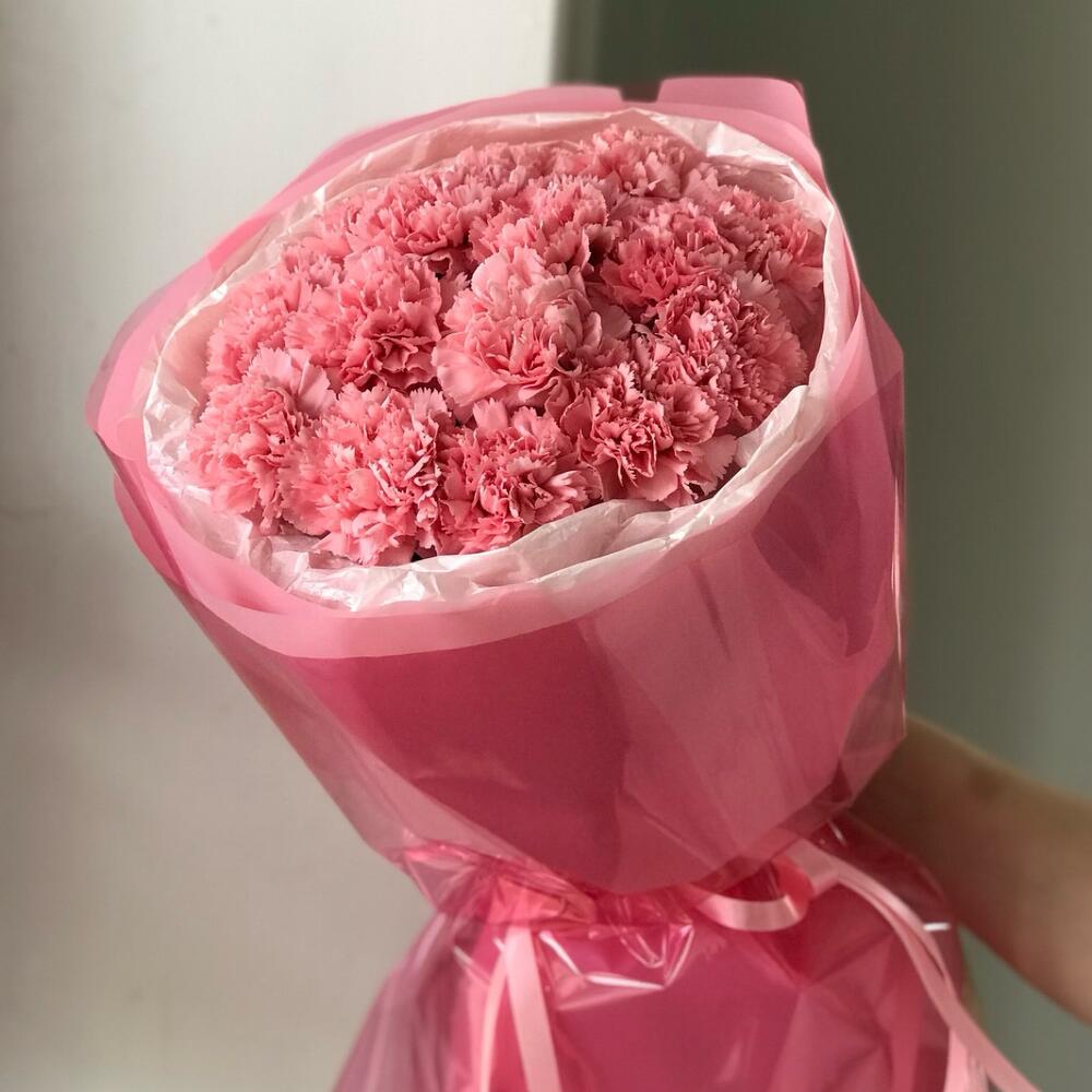 15 varietal pink dianthuses 33 Buket flowers