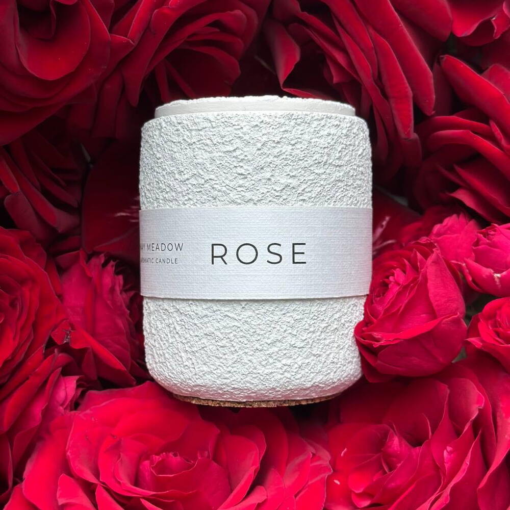 Подарочный набор Rose May Meadow. Cпа-кубы для ванны (2х150 г) и ароматическая свеча 150 мл