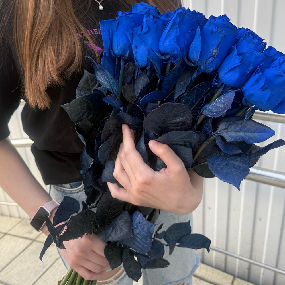 19 синих роз Эквадор