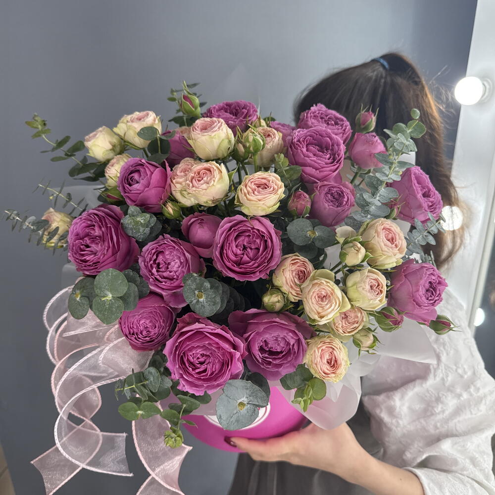 Красивая композиция с пионовидной розой 🌸