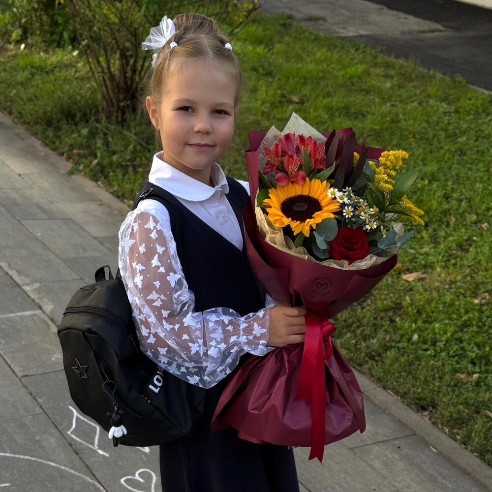 Букет к 1 сентября красный