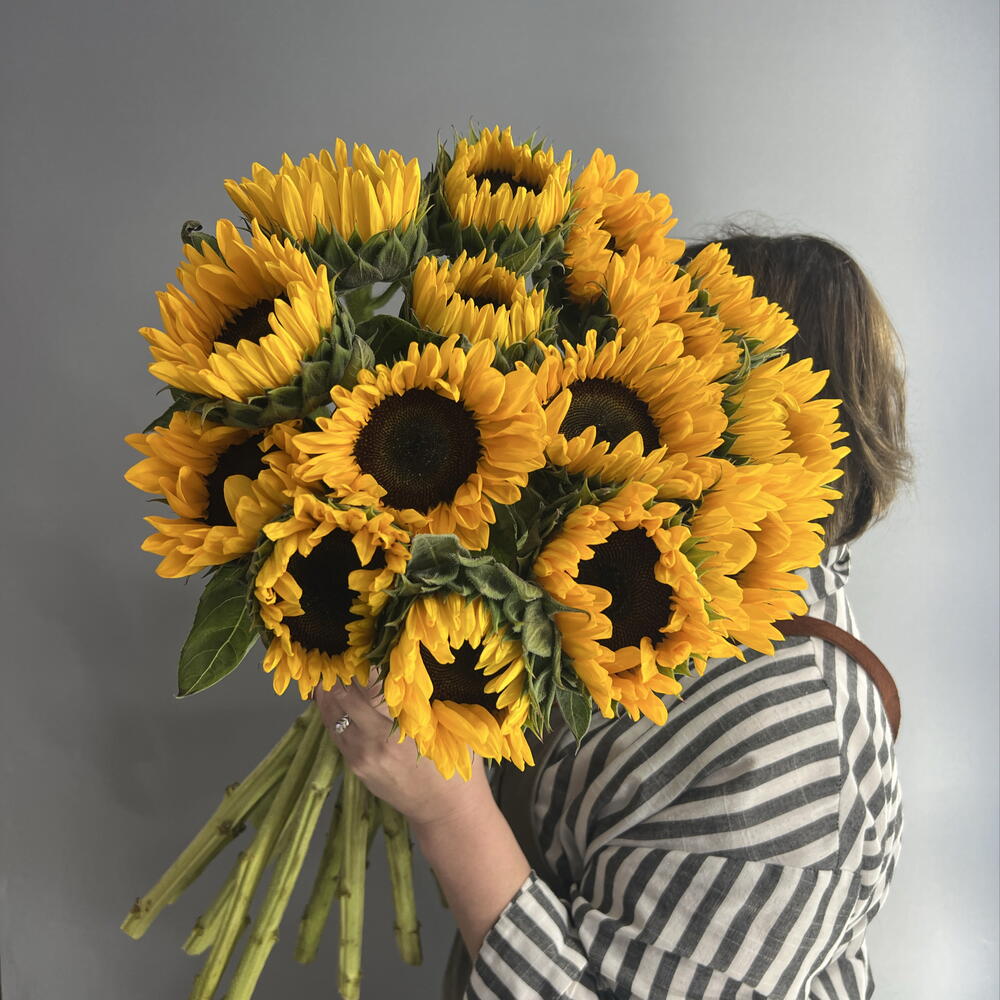 Монобукет 💛 солнечные подсолнухи 🌻🌻🌻 15 шт