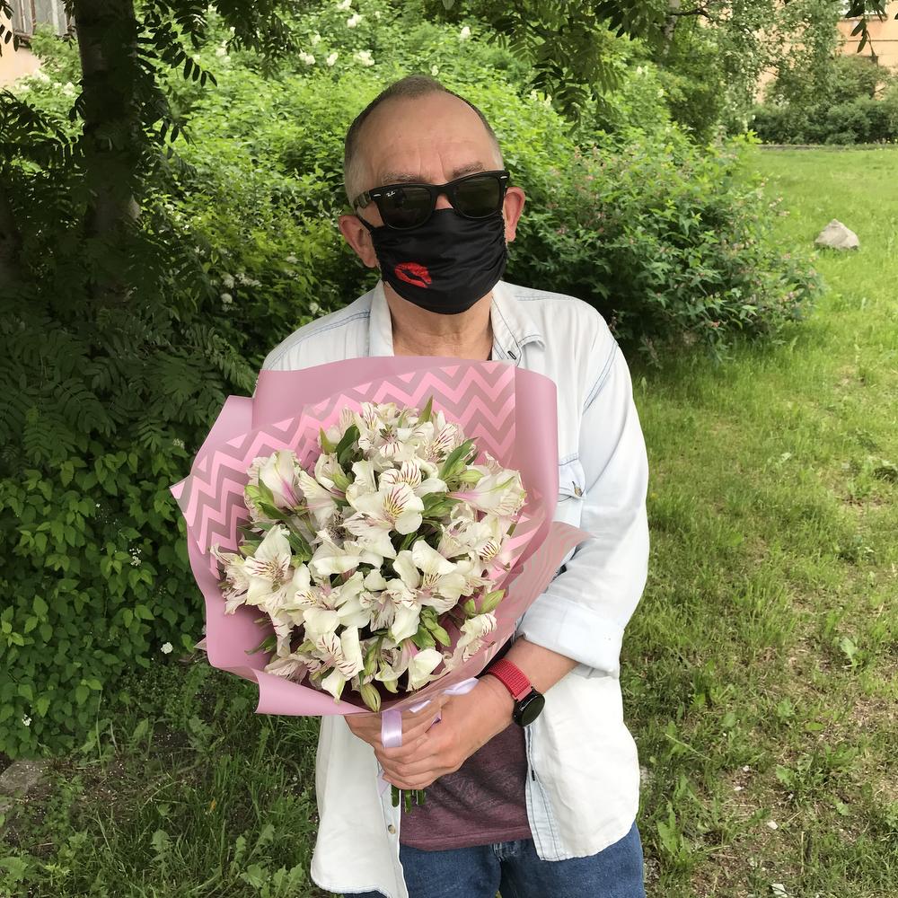 Букет из альстромерий