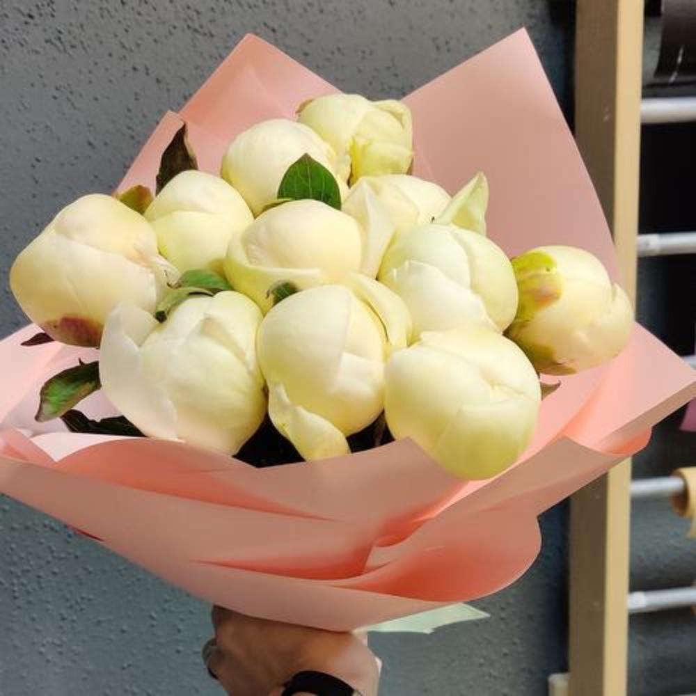 Кремовые пионы💟