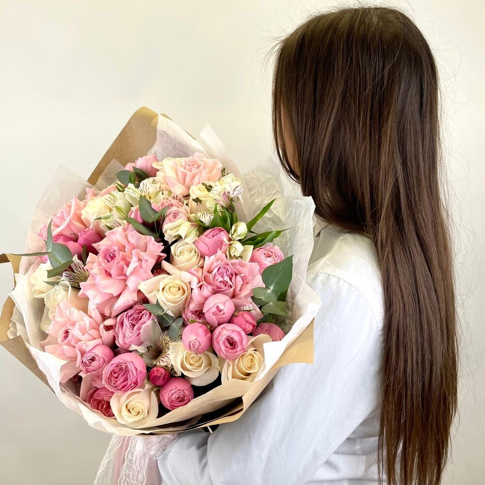 Французские мотивы🌸 с пион розами