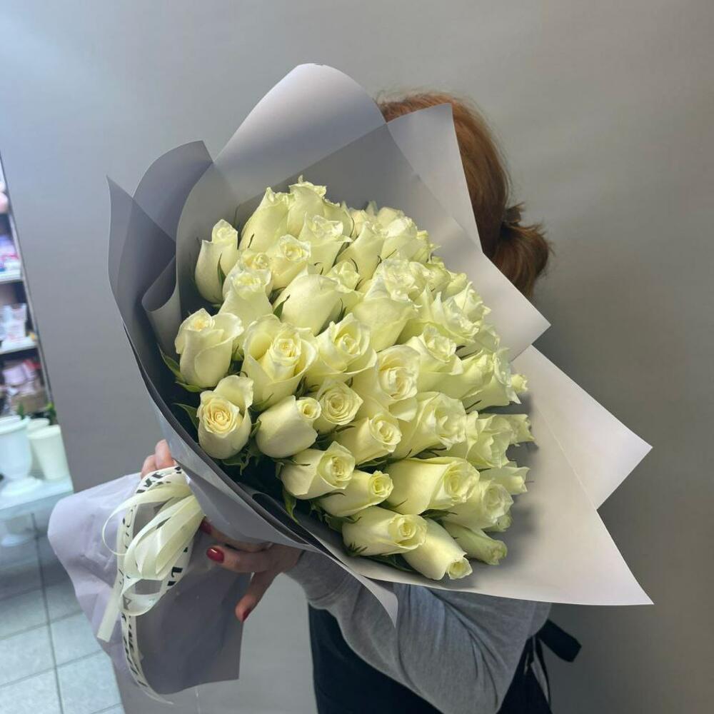 Букет из 51 белой розы