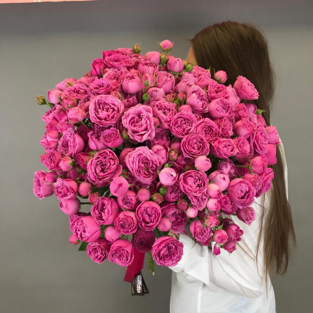 Букет из пионовидных кустовых роз 33 ветки 😍