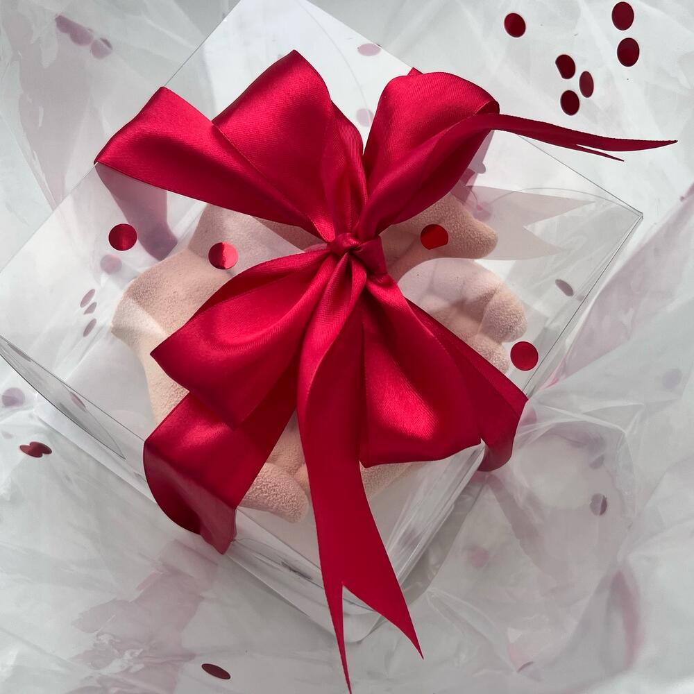 Муссовый тортик «Сердце в руках», Кондитерские и пекарни в Москве ...