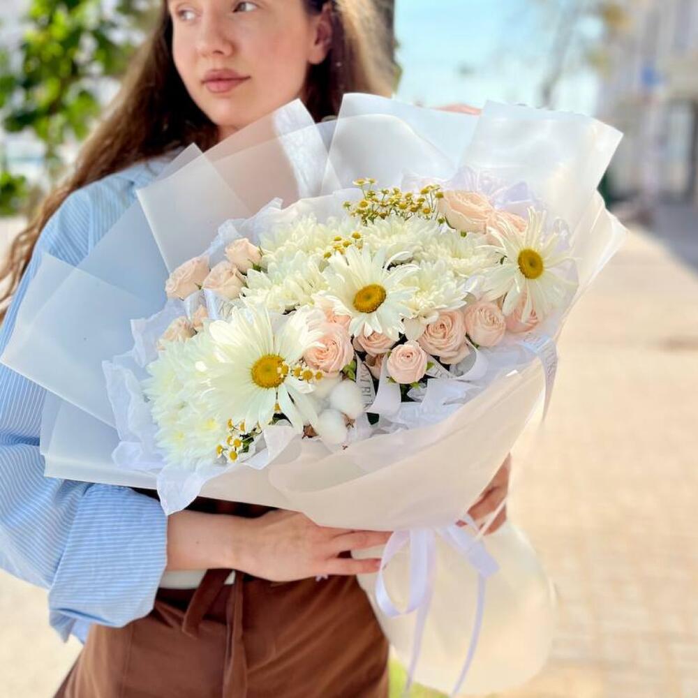 Дом букетов букет летний, Цветы Казань, Татарстан , Татарстан, Россия,  купить по цене 6885 руб, Авторские букеты в Дом Букетов с доставкой |  Flowwow