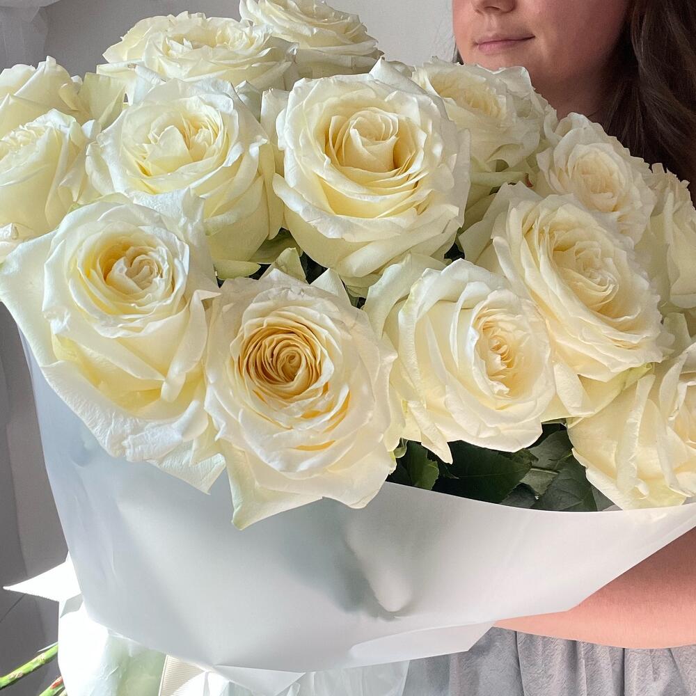25 пионовидных роз💐