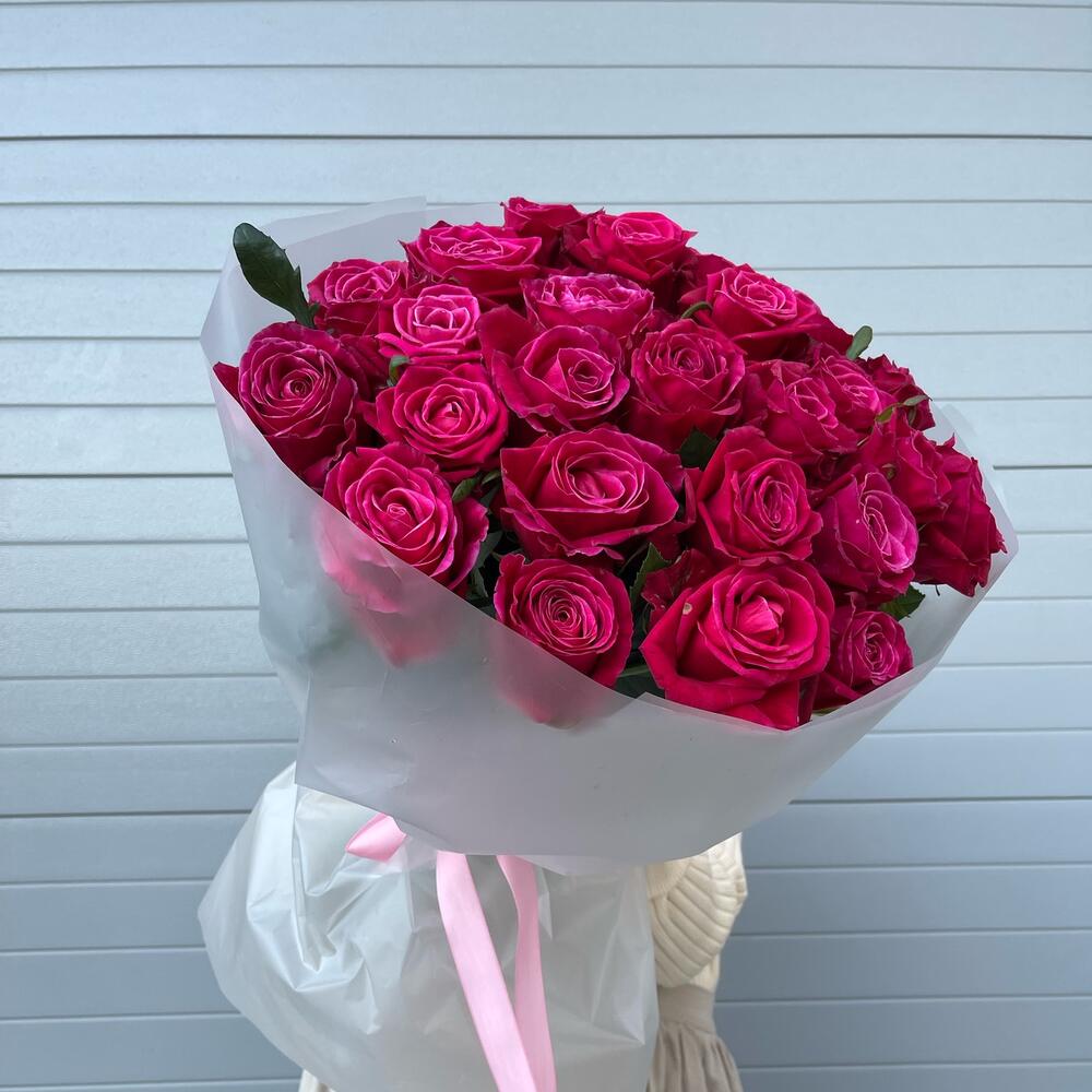 25 малиновых роз 🌺