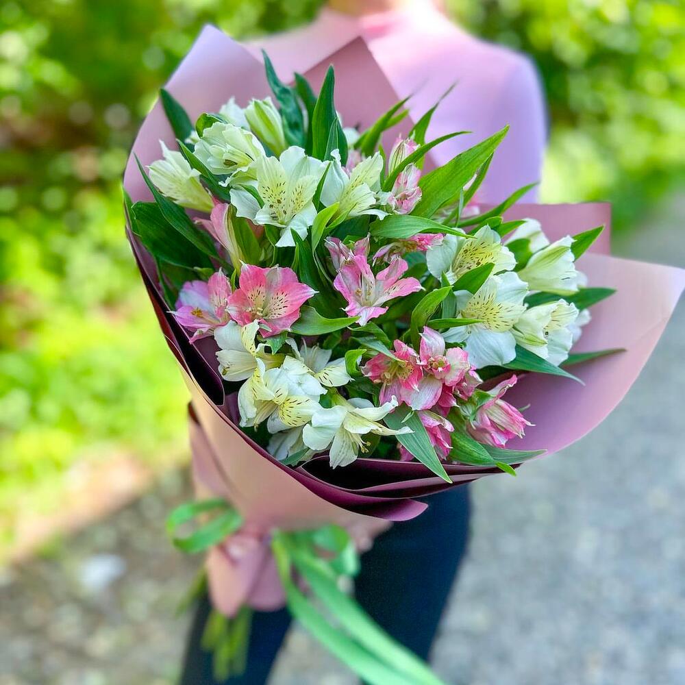 Bouquet of alstroemeria Perfomance