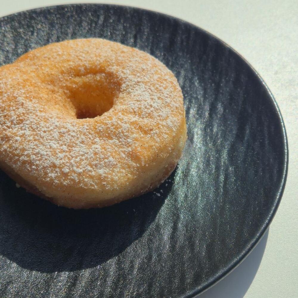 Донат с посыпкой