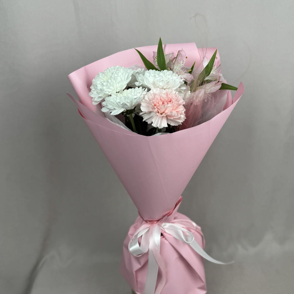 Букет комплимент. Хризантема, альстромерия, диантус🎀