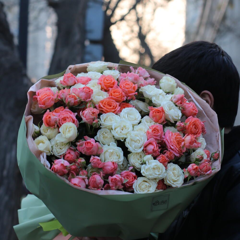 Букет кустовая розы
