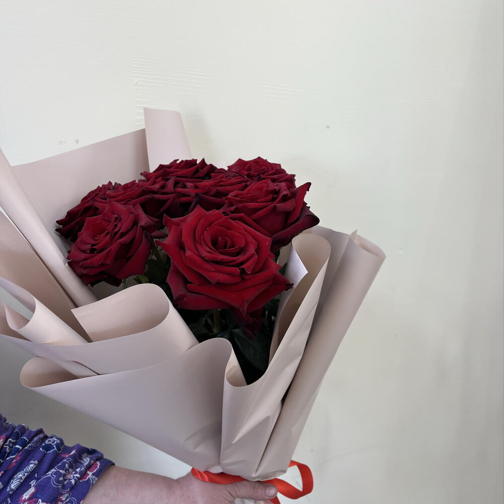 Букет из бордовых роз