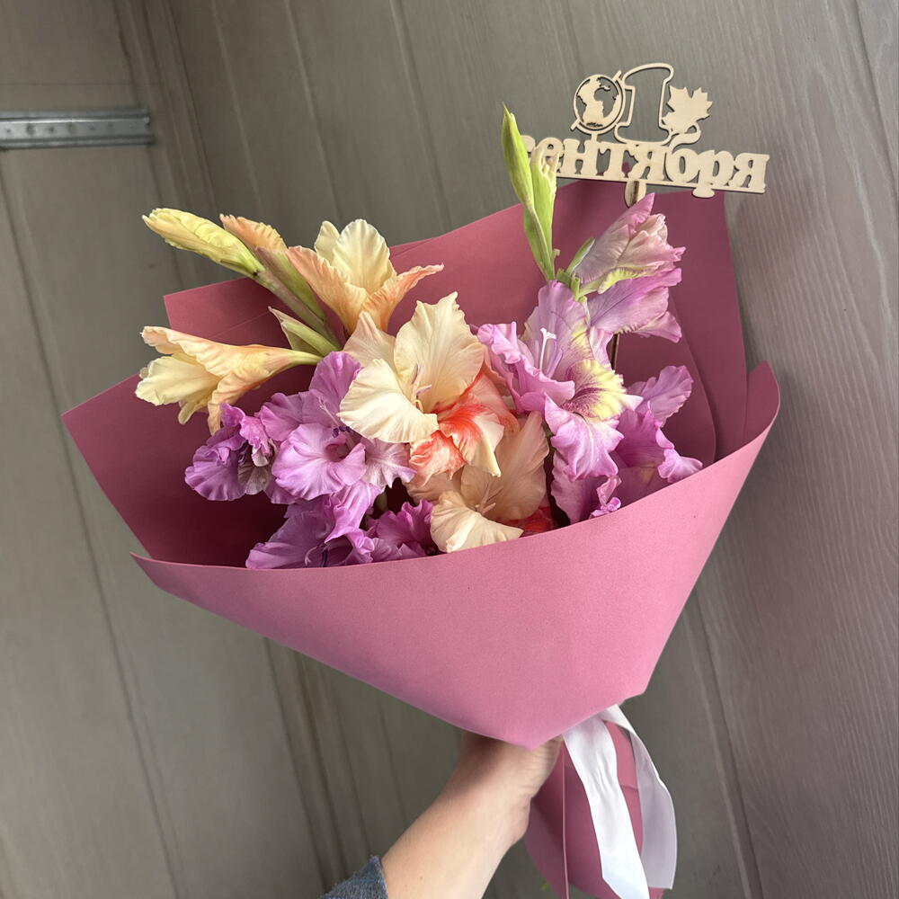 Прекрасные гладиолусы