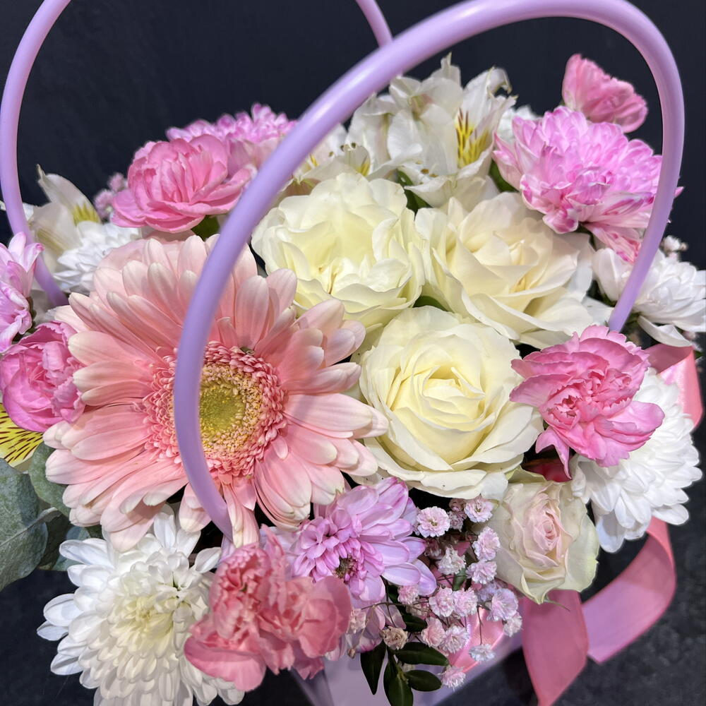 Цветы в сумочке🌸
