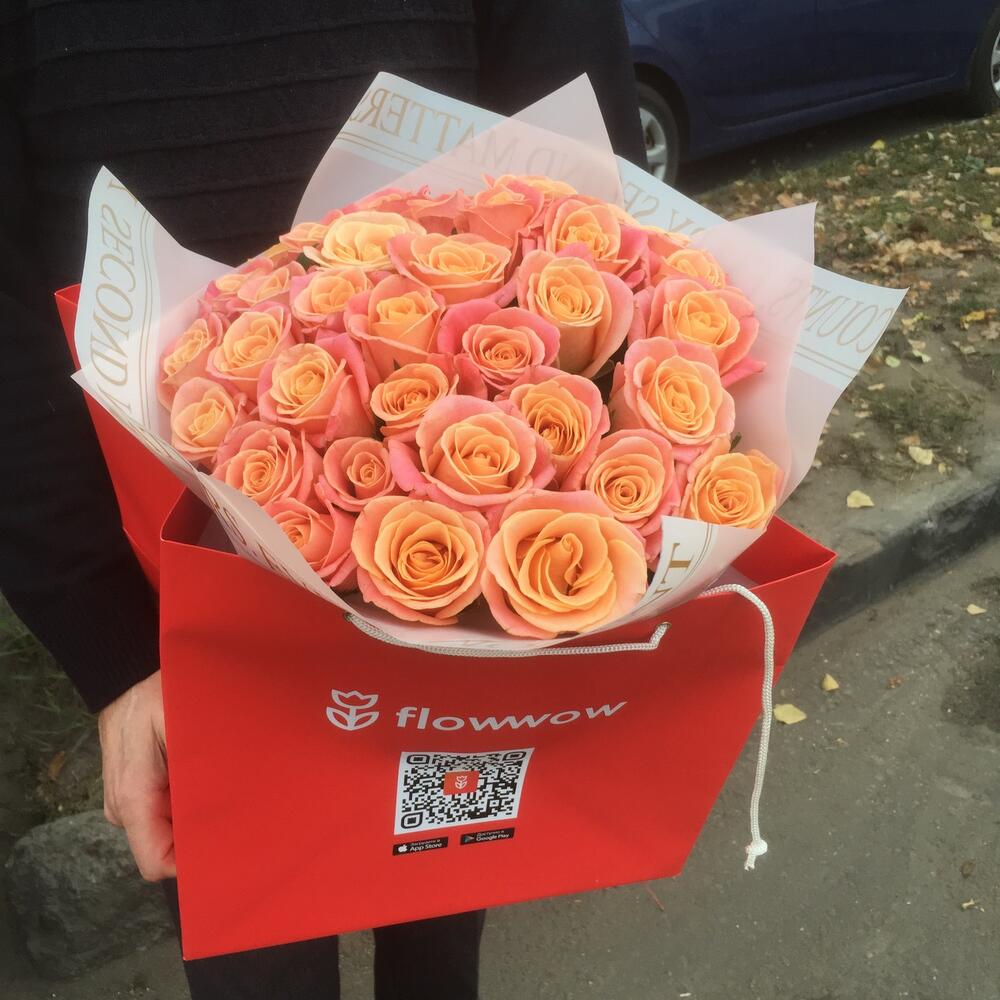 35 розовых роз, 50 см