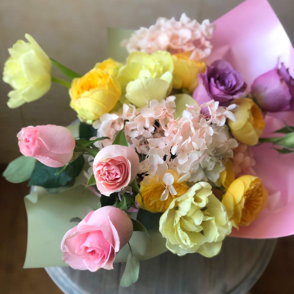 Композиция в нежных оттенках, Цветы и подарки в Дранишниках, купить по ...