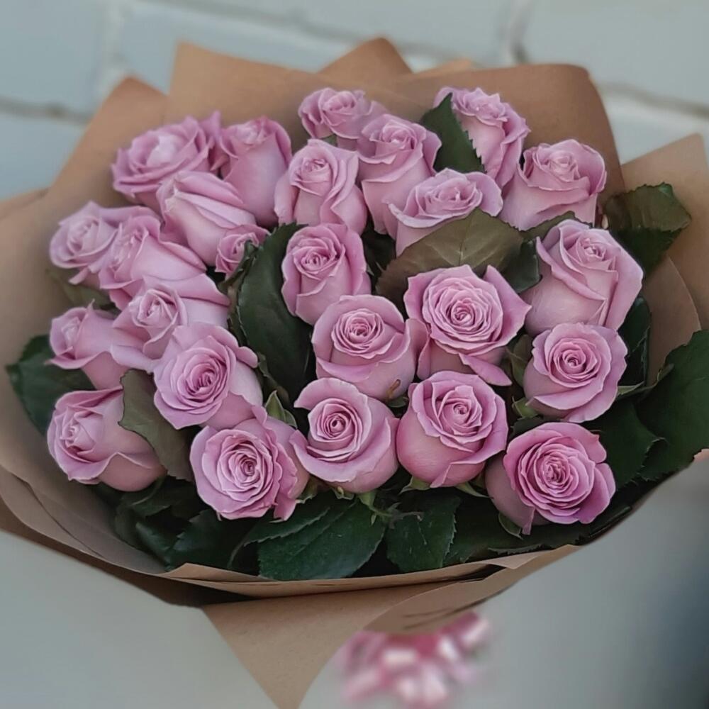 25 лавандовых роз 🌺