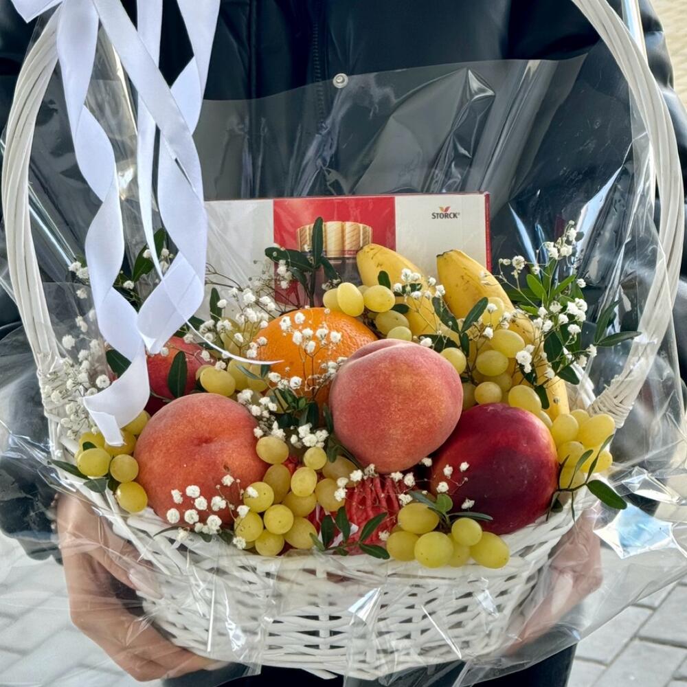 Фруктовая композиция
