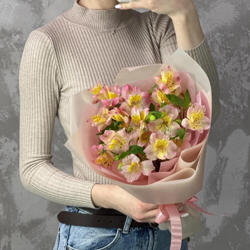 Букет комплимент нежная альстромерия 💗