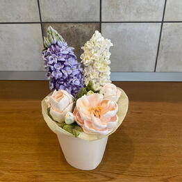 Mochi & Zefir Flowers Studio