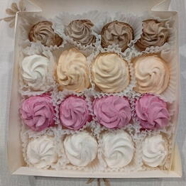 Marshmallow Flowers & Desserts by Margarita