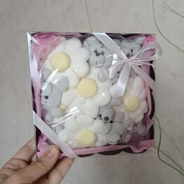 Bucket_of_marshmallows