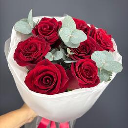 Цветы и подарки