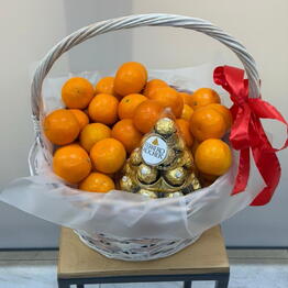 Фруктовая корзинка с ferrero