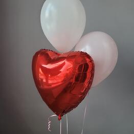 Conjunto de 3 globos con corazón