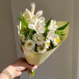 Mono_flowers_story