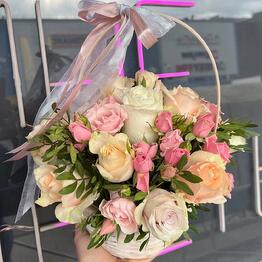 Cesta de rosas