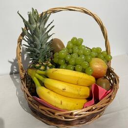 Корзина с фруктами