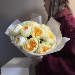 Букет Пионовидные розы 💛