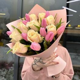 Original bouquet of tulips and roses
