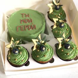 Bento cake and 5 cupcakes