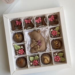 Elena Chocolatique